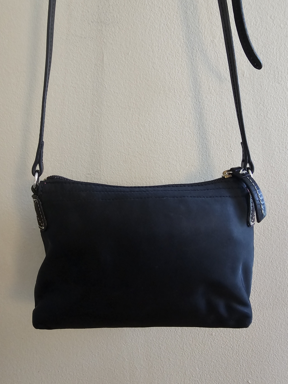 Dooney & Bourke Black Crossbody Bag - Picture 6 of 10